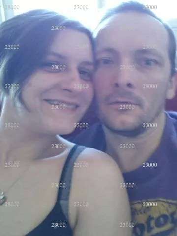 23000 - Couple échangiste - Briantes