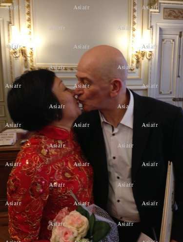 Asiafr - Couple échangiste - Clichy