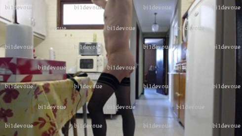 bi1devoue - Homme bi BDSM - Istres