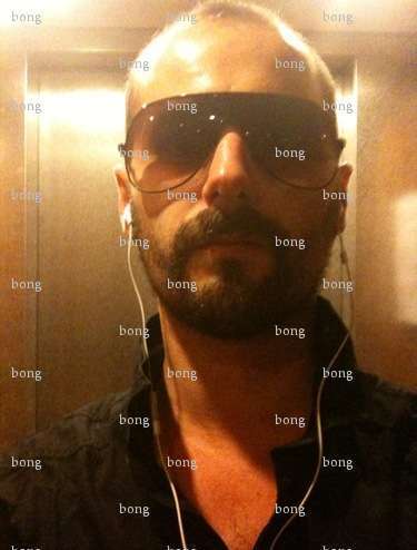 bong - Homme coquin - Paris