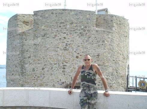 brigade38 - Homme coquin - Vienne