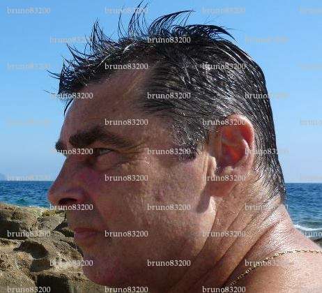 bruno83200 - Homme candaulisme - Le Revest-les-Eaux