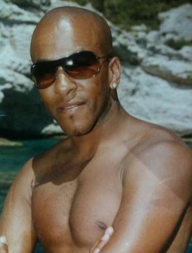 chris2b13 - Homme candaulisme - Marseille