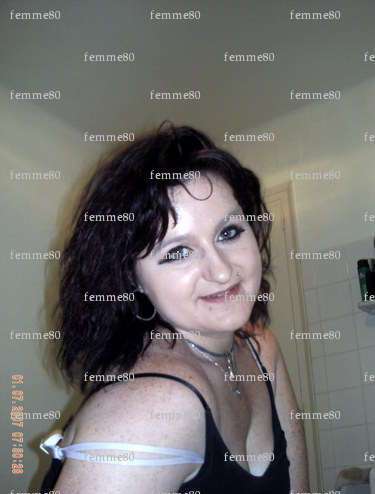 femme80 - Femme bi Libertine échangiste - Beaucamps-le-Jeune
