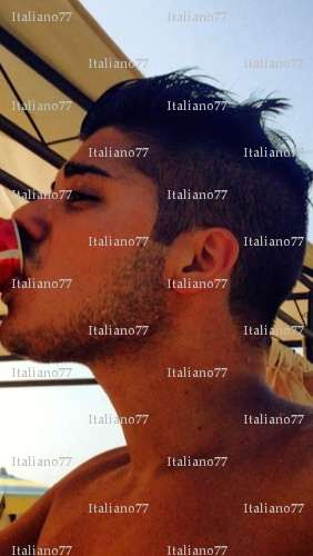 Italiano77 - Homme coquin - Chelles