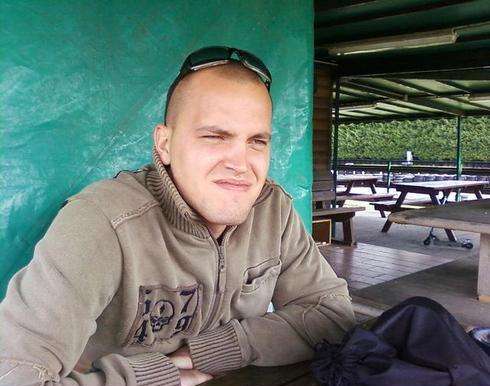 Kaporal911 - Homme candaulisme - Prunay-sur-Essonne