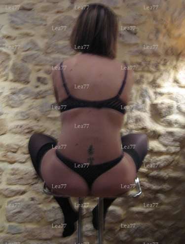 Lea77 - Femme bi Libertine échangiste - Paris