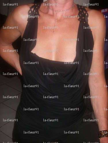 la-fleur91 - Femme échangiste - La Ville-du-Bois