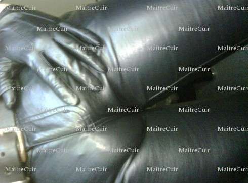 MaitreCuir - Homme bi BDSM - Paris