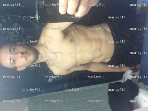 marley911 - Homme bi coquin - Labastide-Saint-Sernin