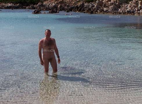 mica2a - Homme candaulisme - Porto-Vecchio