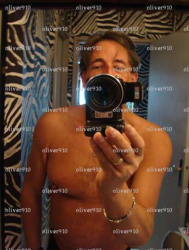oliver910 - Homme échangiste - Athis-Mons