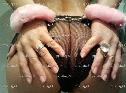 privilege3 - Couple BDSM - Le Crès