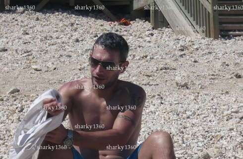 sharky1360 - Homme échangiste - La Ciotat