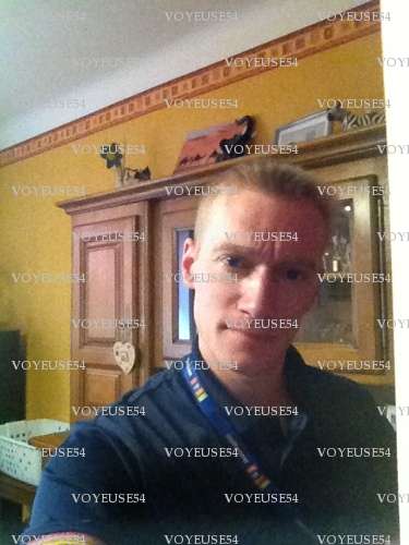 VOYEUSE54 - Couple candaulisme - Rennes