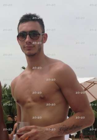zo-zo - Homme candaulisme - Paris